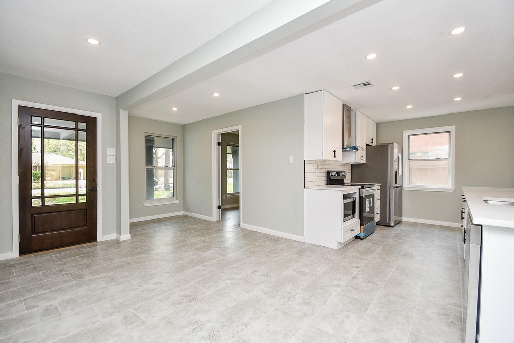 5850 Duxbury Street - Photo 16