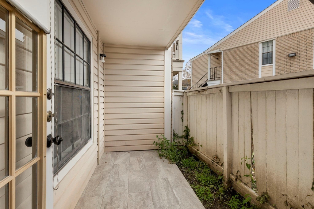 2750 Holly Hall Street - Photo 15