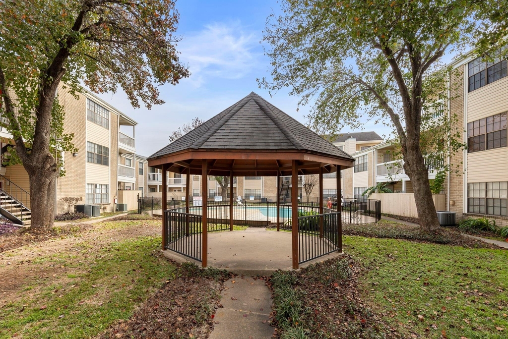 2750 Holly Hall Street - Photo 17