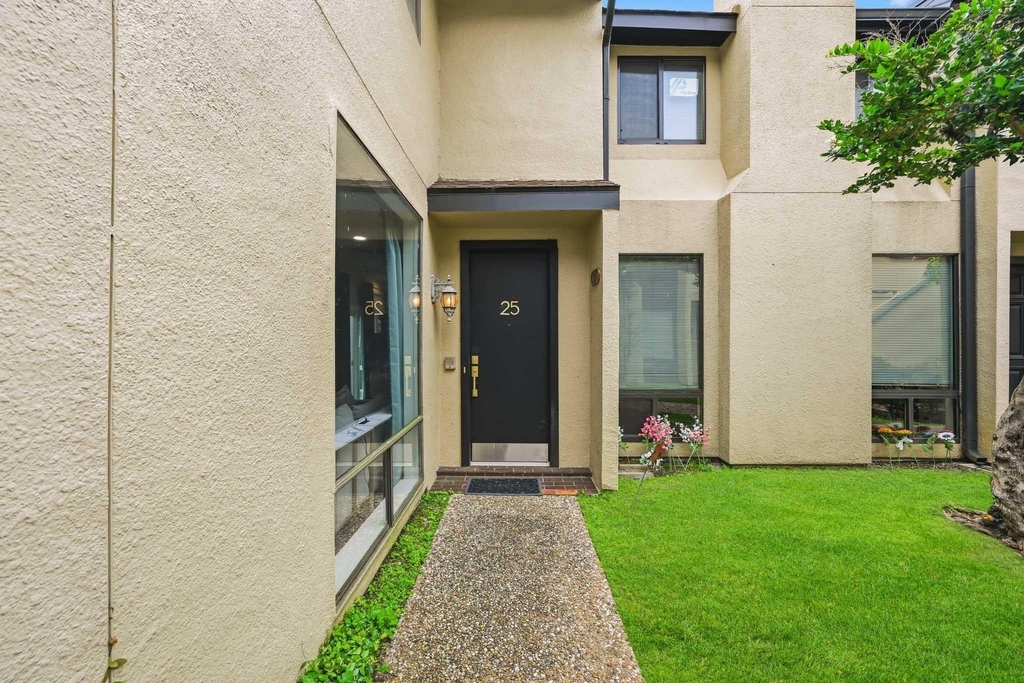 1116 Bering Drive - Photo 4