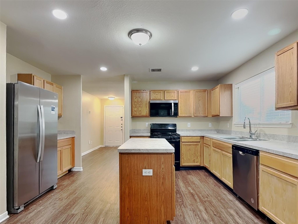 8102 Sweetstone Bluff Lane - Photo 2