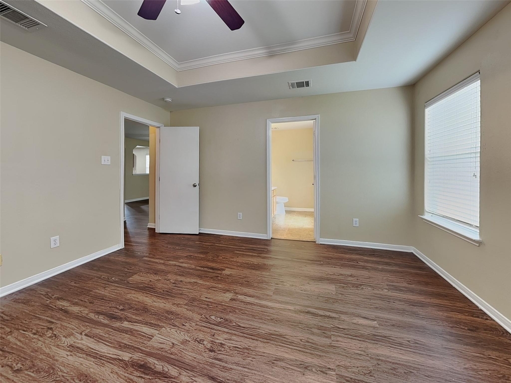 8102 Sweetstone Bluff Lane - Photo 9