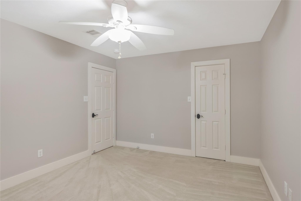 1207 Nagle Street - Photo 5