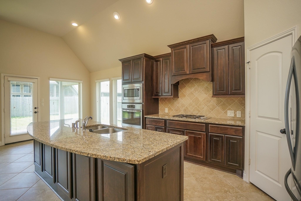 1215 Watercrest Park Lane - Photo 4