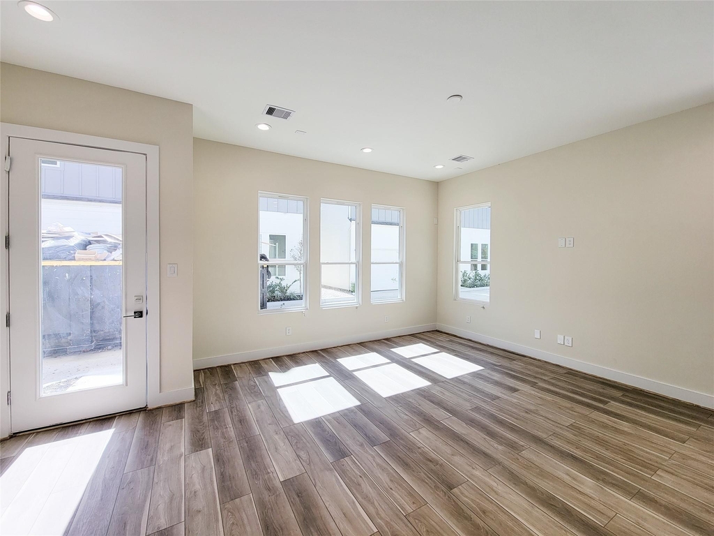 5931 Beall Street - Photo 4