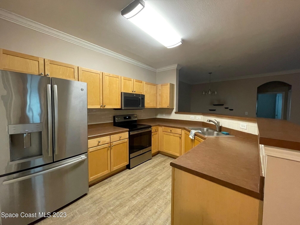 6411 Borasco Drive - Photo 2