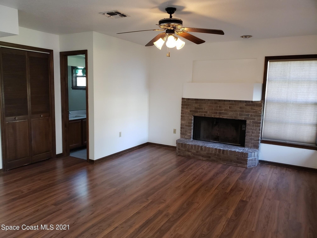 2575 Palm Lake Drive - Photo 10