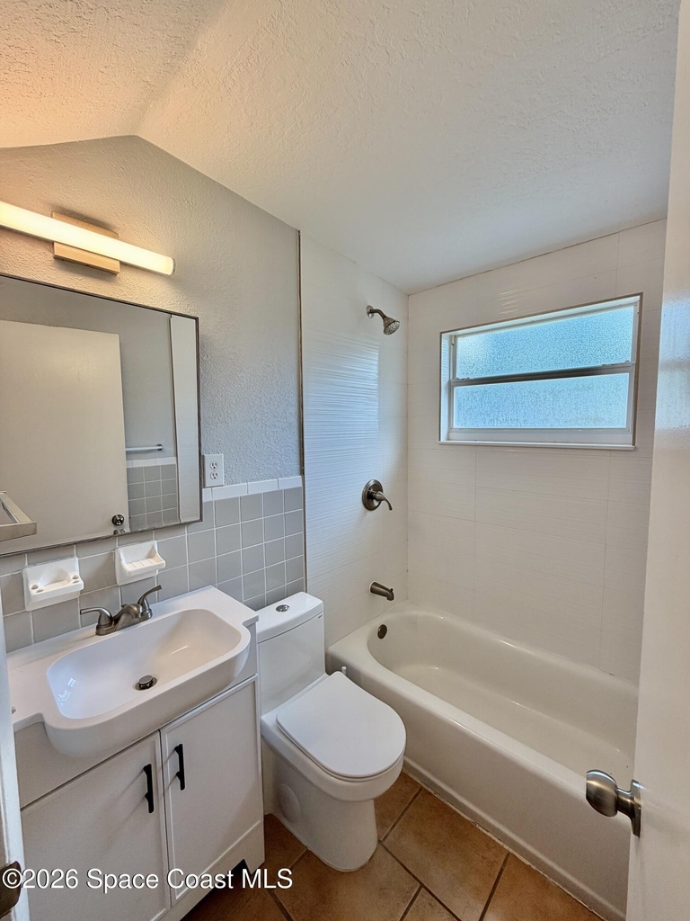 2587 Pepper Avenue - Photo 3