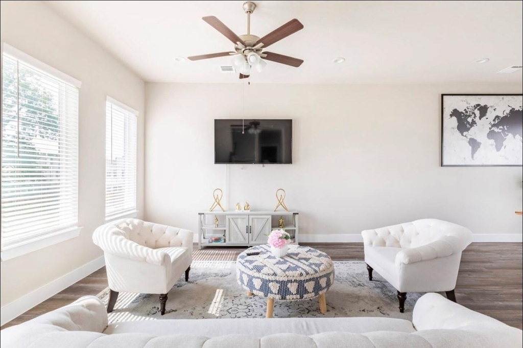 1740 Cove Crescent Court - Photo 32