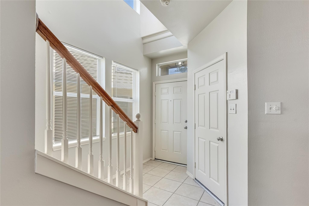 706 Woodport Lane - Photo 7