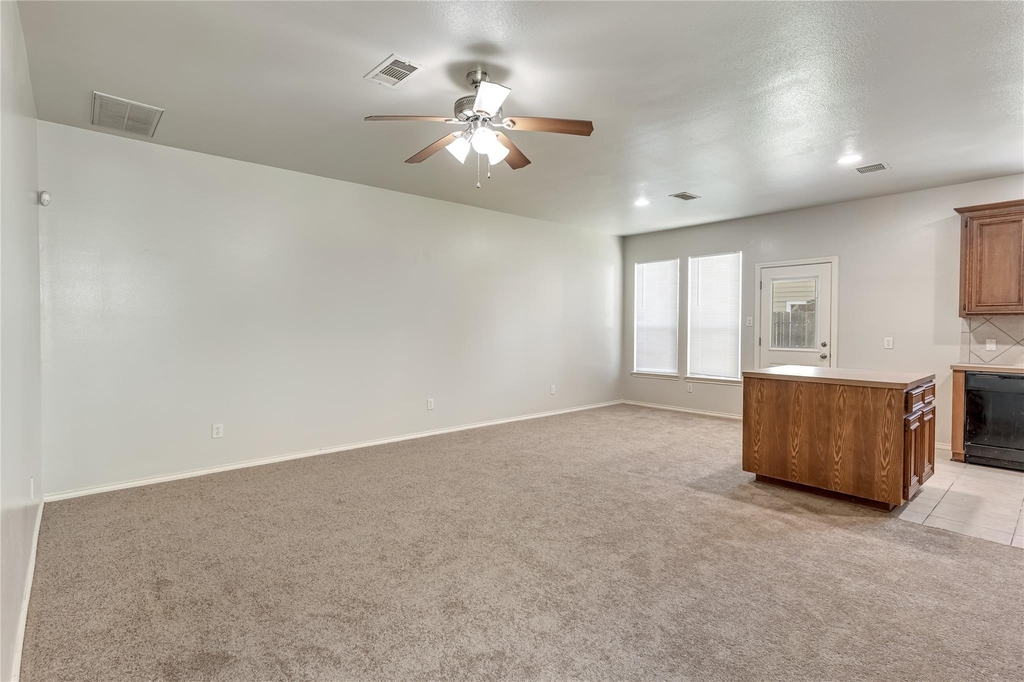 706 Woodport Lane - Photo 6