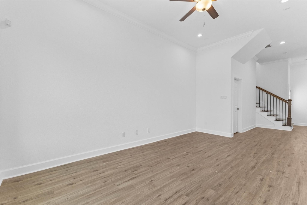 7805 Farnsworth Street - Photo 6