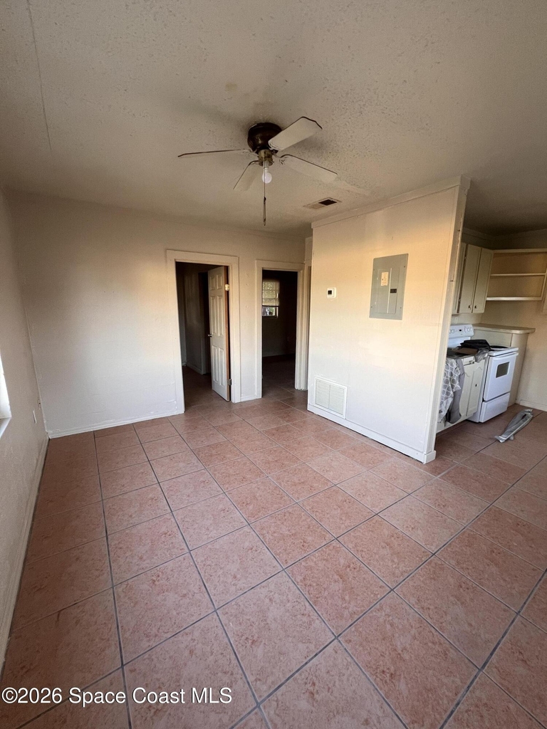 808 Johnson Street - Photo 3