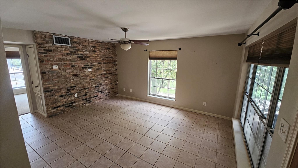 2507 Montrose Boulevard - Photo 3
