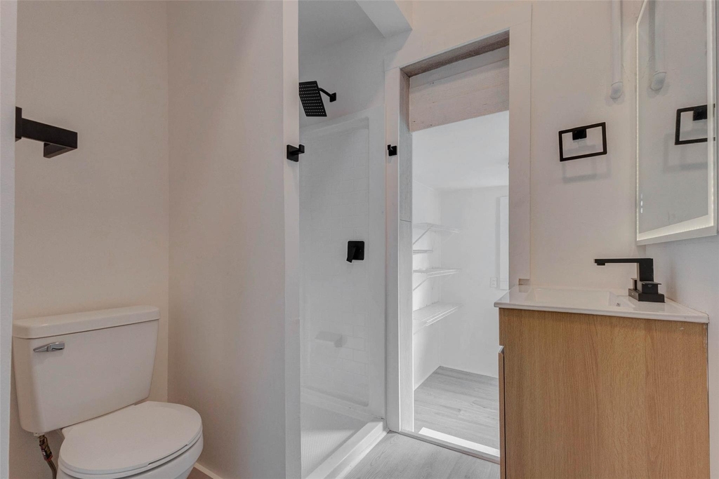1302 Ross Street - Photo 9