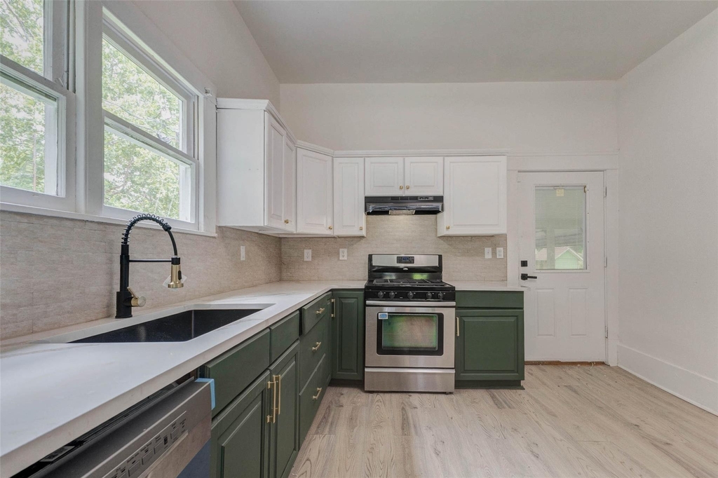 1302 Ross Street - Photo 7