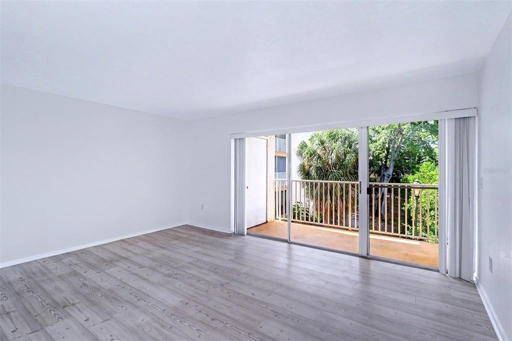 592 100th Avenue N - Photo 7