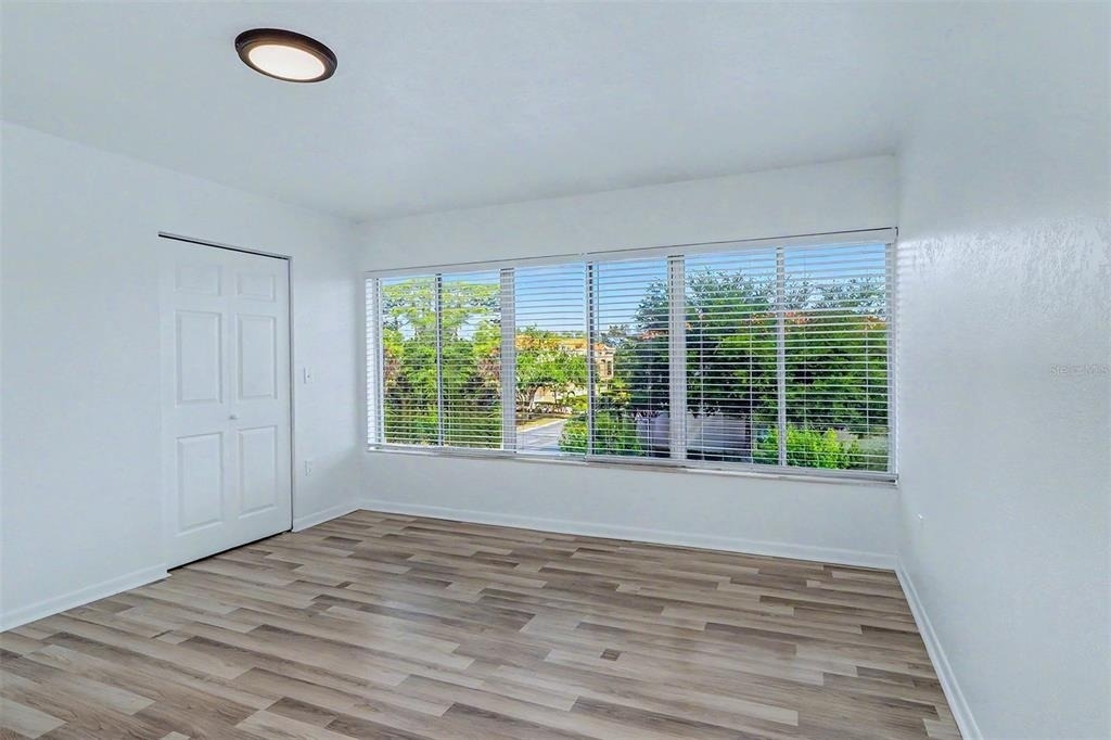 592 100th Avenue N - Photo 16