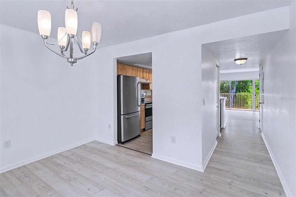 592 100th Avenue N - Photo 3