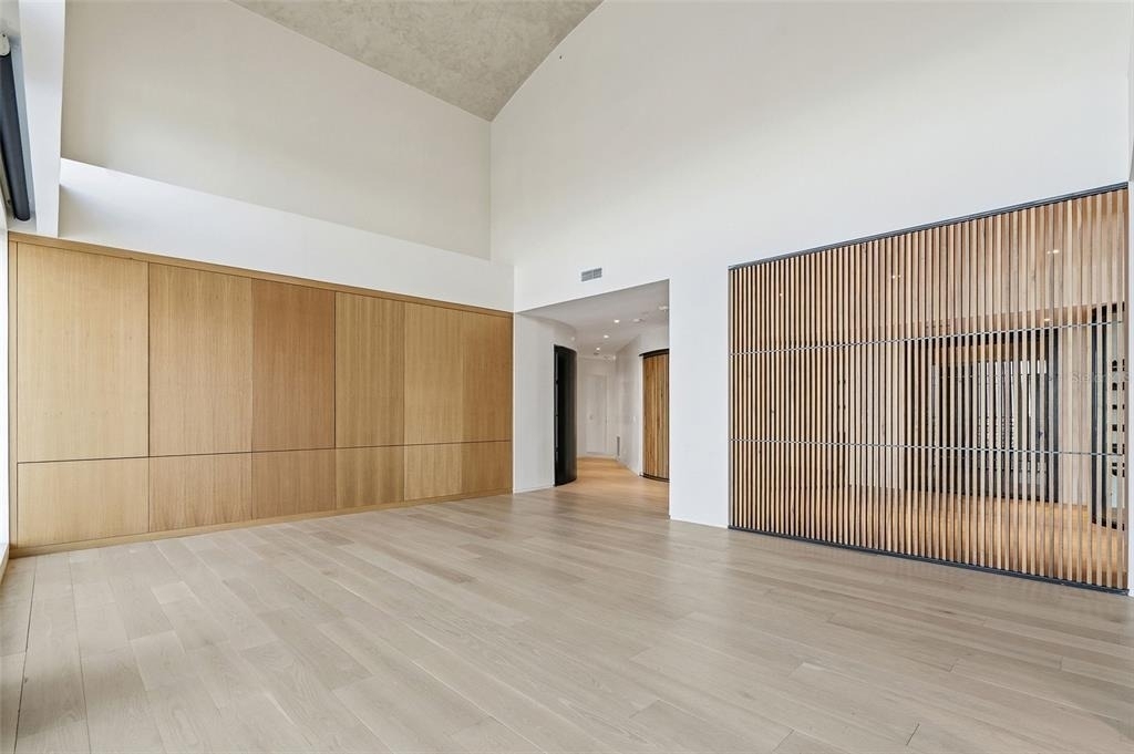 1209 E Cumberland Avenue - Photo 3