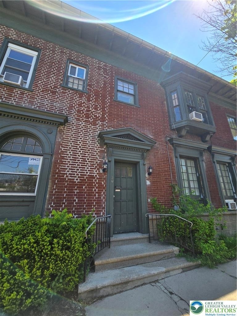 201 N 15th Street - Photo 0