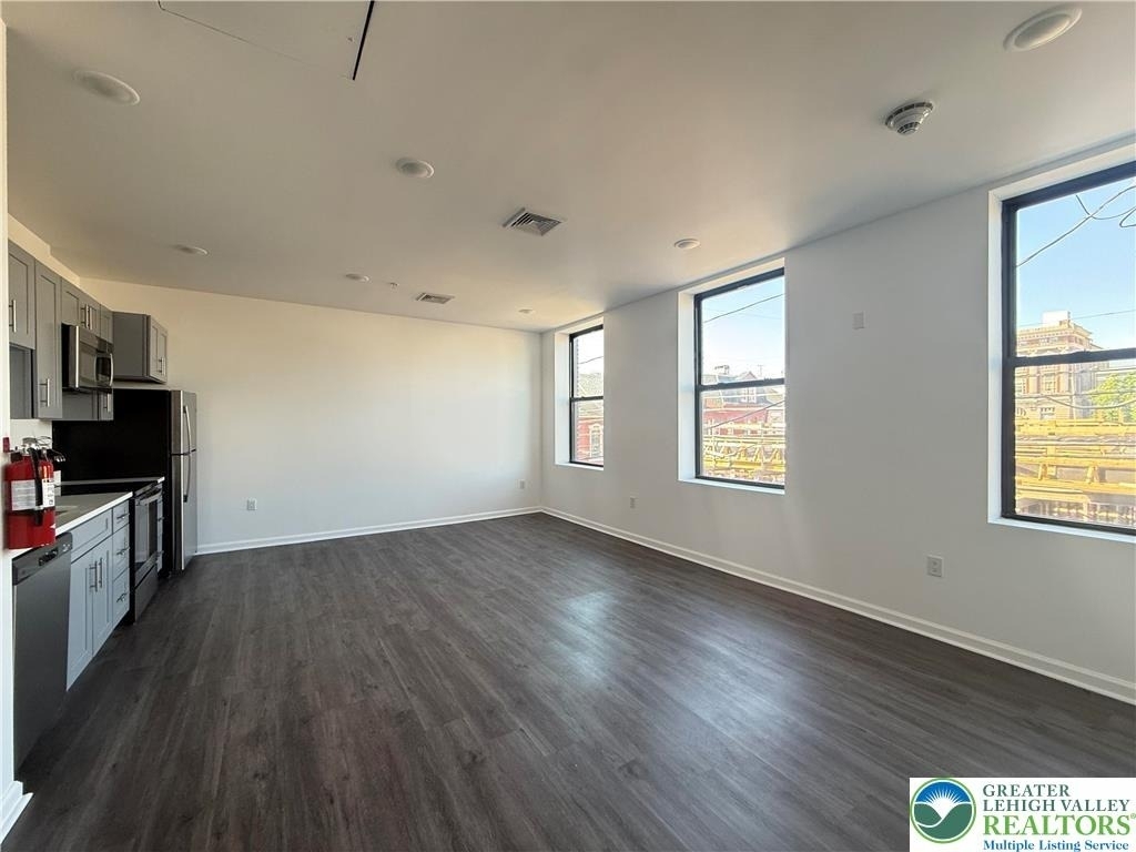 123 Lumber Street - Photo 3