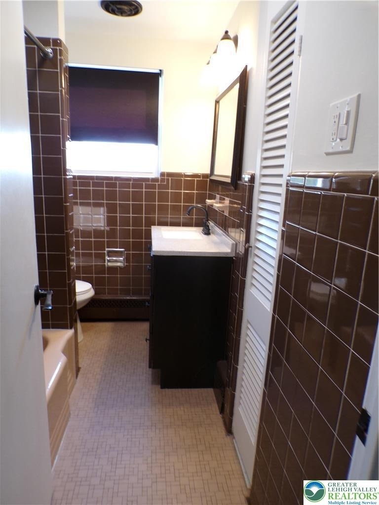 2440 W Livingston Street - Photo 28
