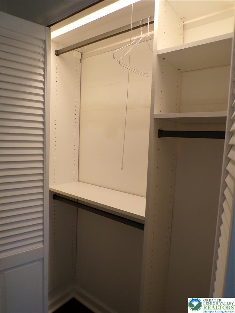 2440 W Livingston Street - Photo 25