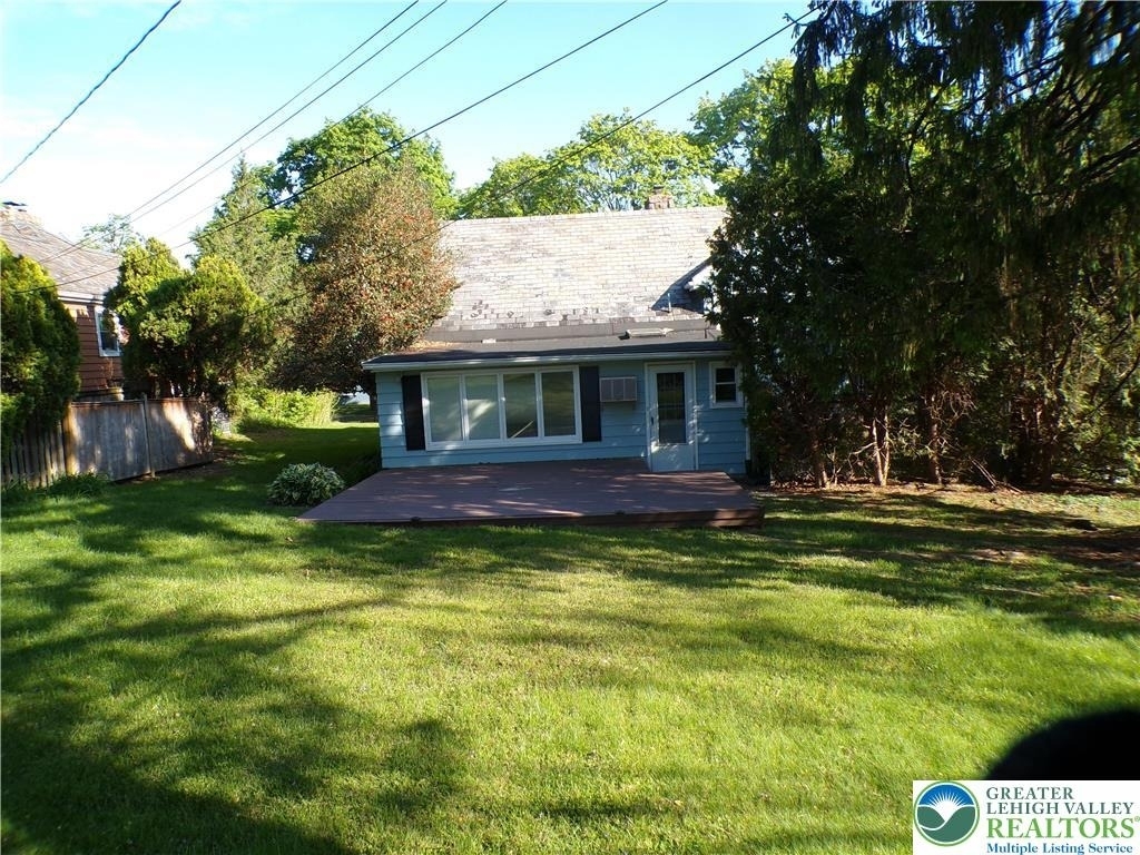 2440 W Livingston Street - Photo 33