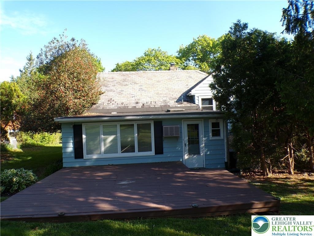 2440 W Livingston Street - Photo 32
