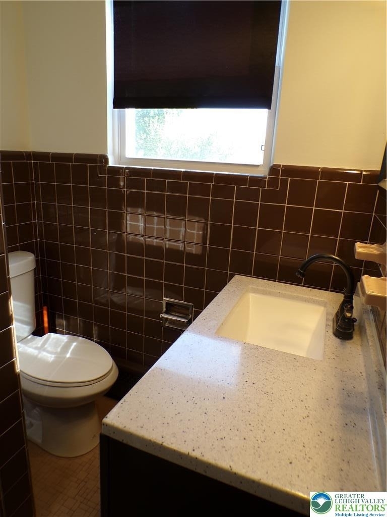 2440 W Livingston Street - Photo 30