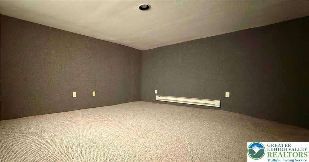 9751 Newtown Road - Photo 11