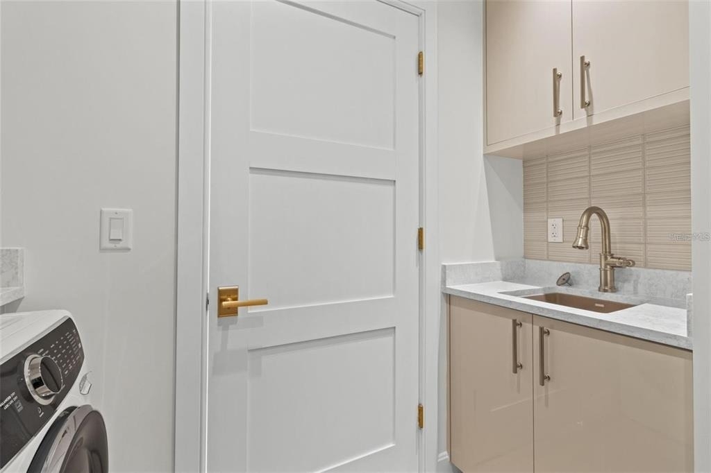 126 4th Avenue Ne - Photo 33