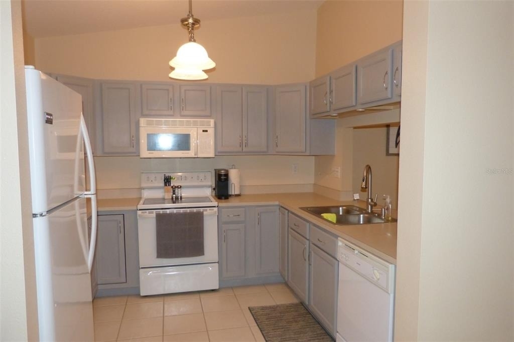 1610 Seascape Circle - Photo 2