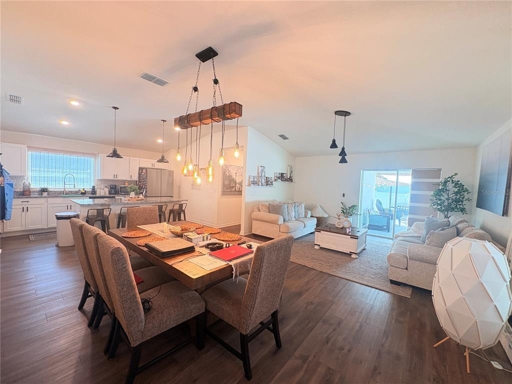 1084 Papaya Circle - Photo 8