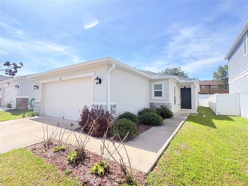 1084 Papaya Circle - Photo 4