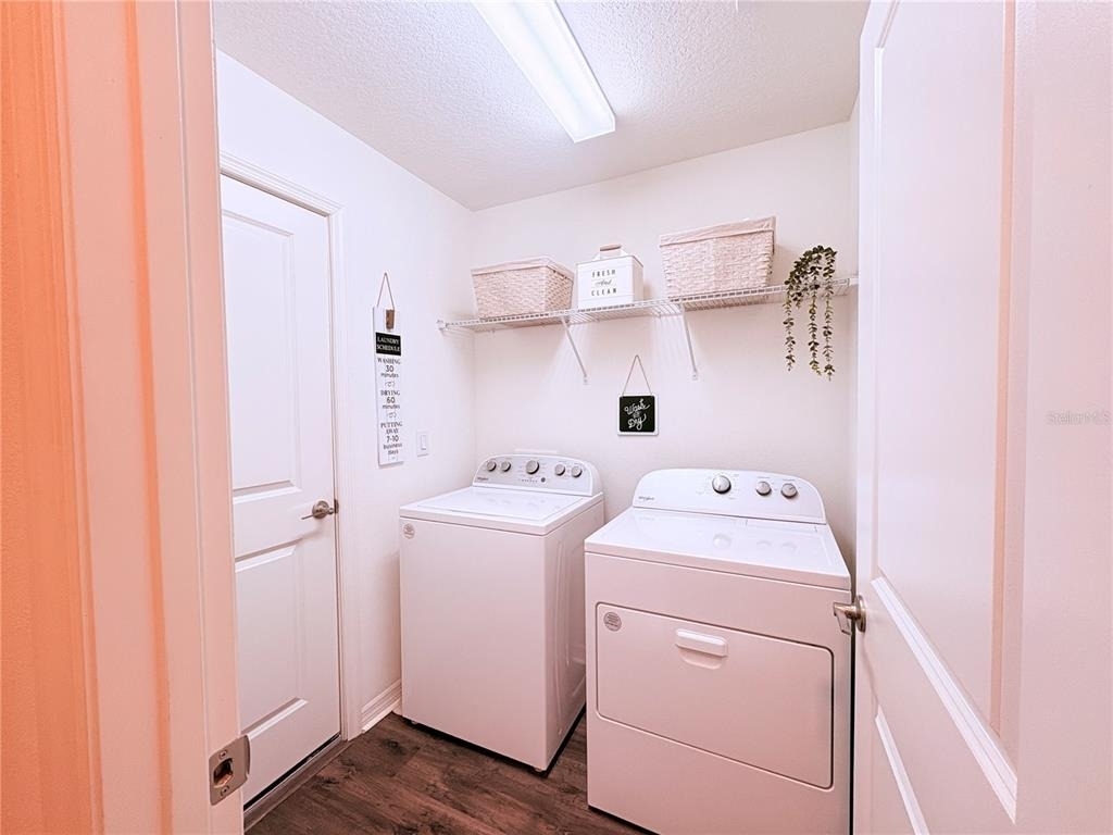 1084 Papaya Circle - Photo 25