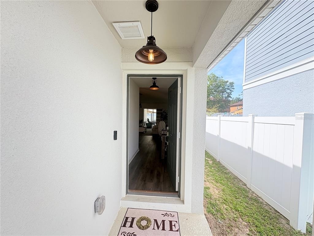 1084 Papaya Circle - Photo 6