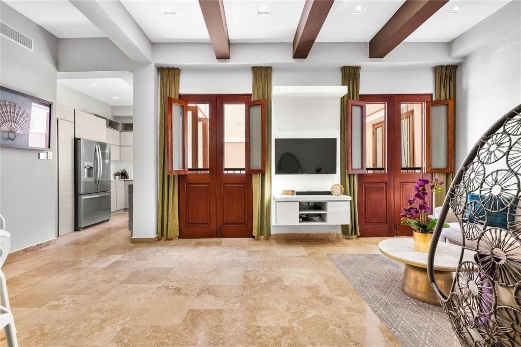 311 Luna St - Photo 4