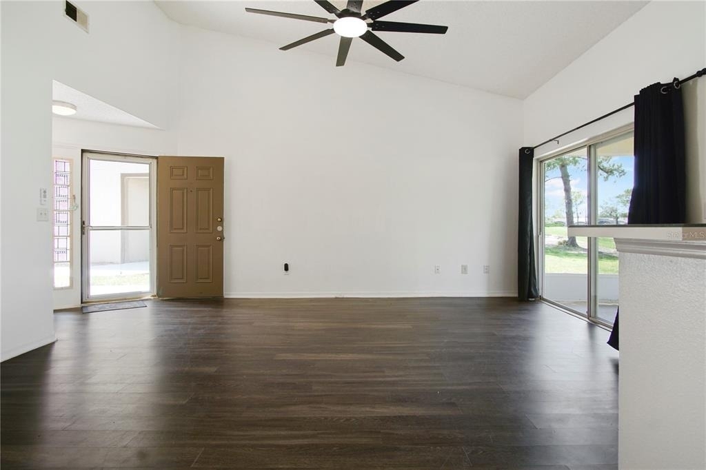 2492 Saint Augustine Boulevard - Photo 11