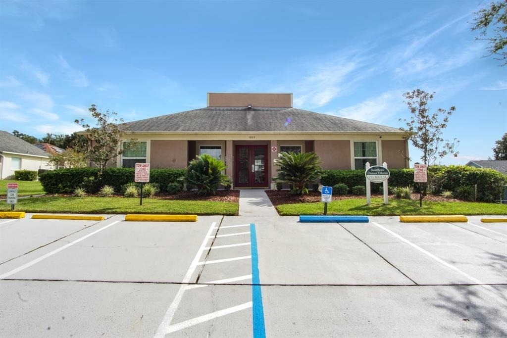2492 Saint Augustine Boulevard - Photo 33