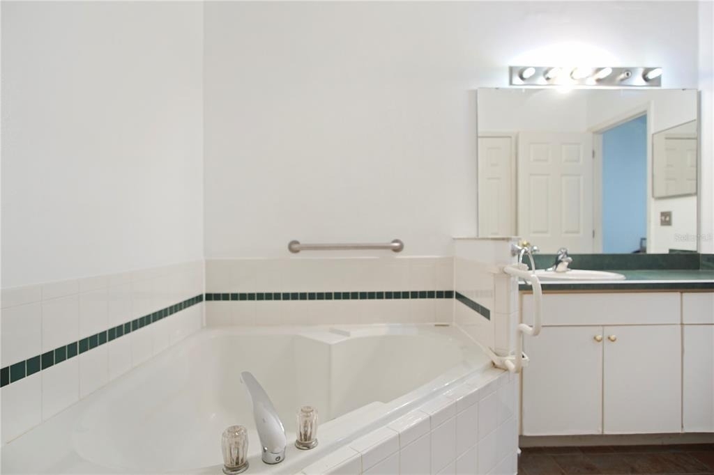 2492 Saint Augustine Boulevard - Photo 16