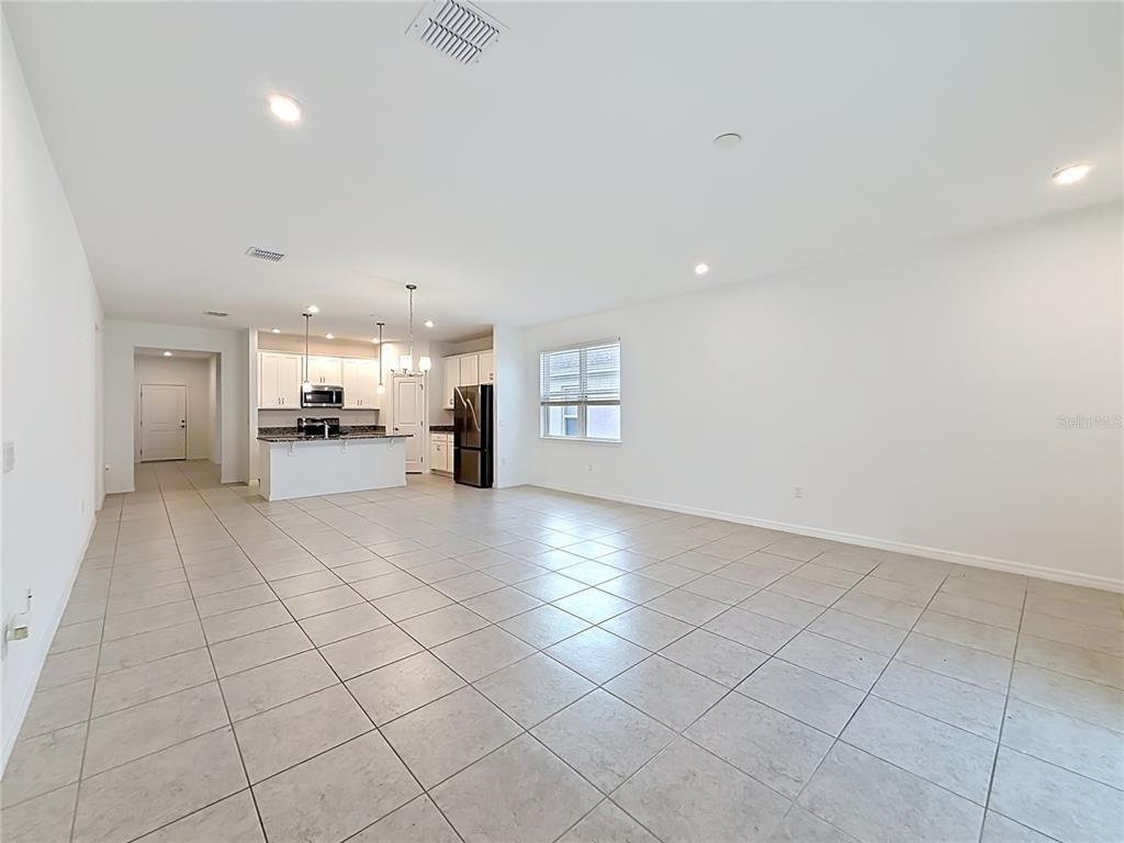 418 Quayside Avenue - Photo 2