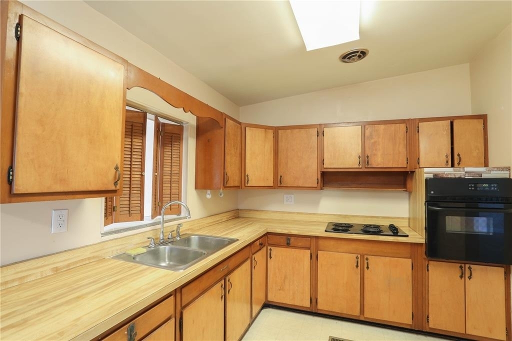 1704 Edmundshire Road - Photo 6