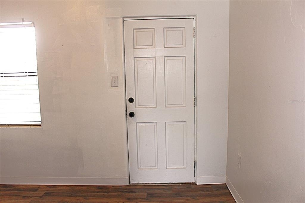 520 Hacienda Court - Photo 3