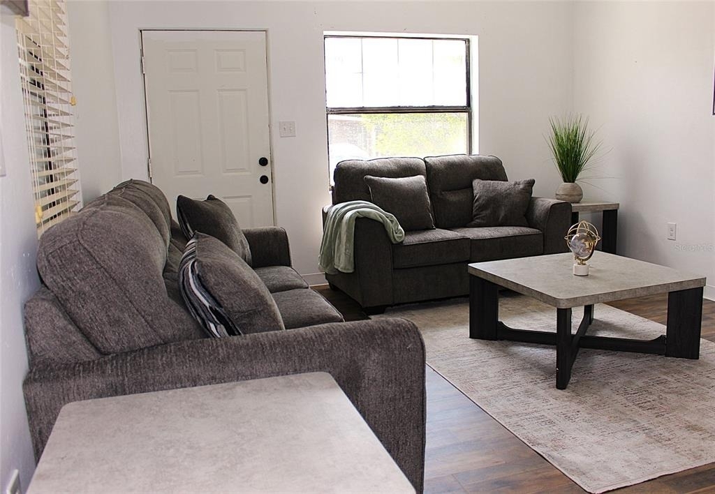 520 Hacienda Court - Photo 4