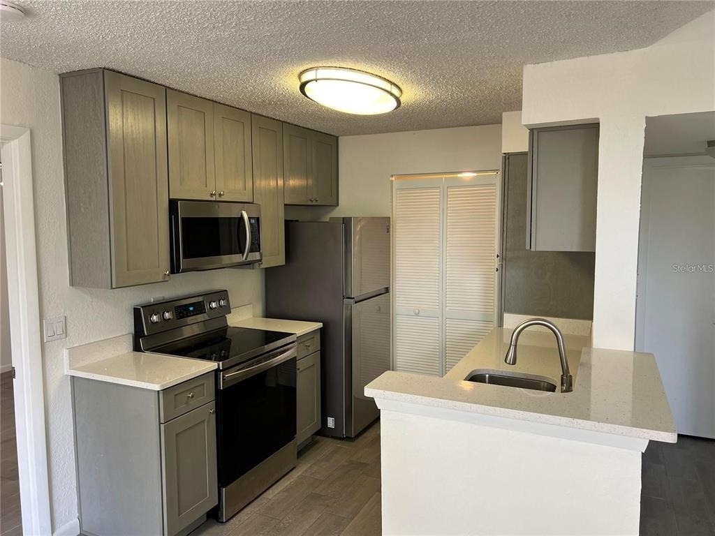 11568 Westwood Boulevard - Photo 8