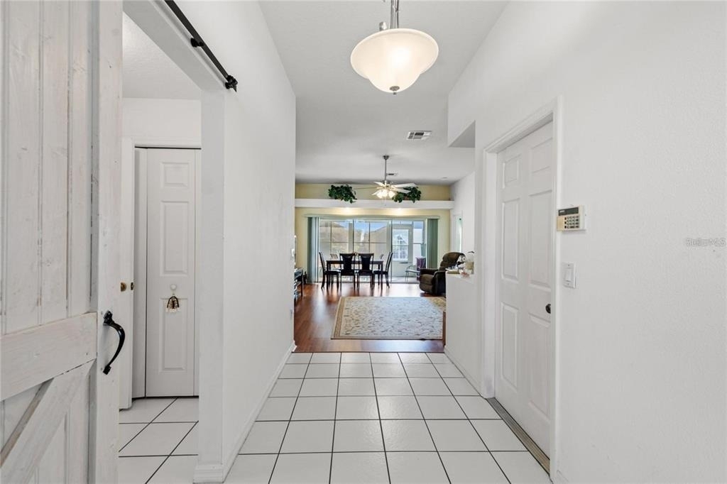 221 Prather Drive - Photo 2