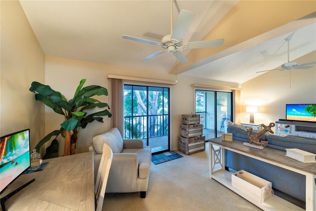 646 Bird Bay Drive E - Photo 11