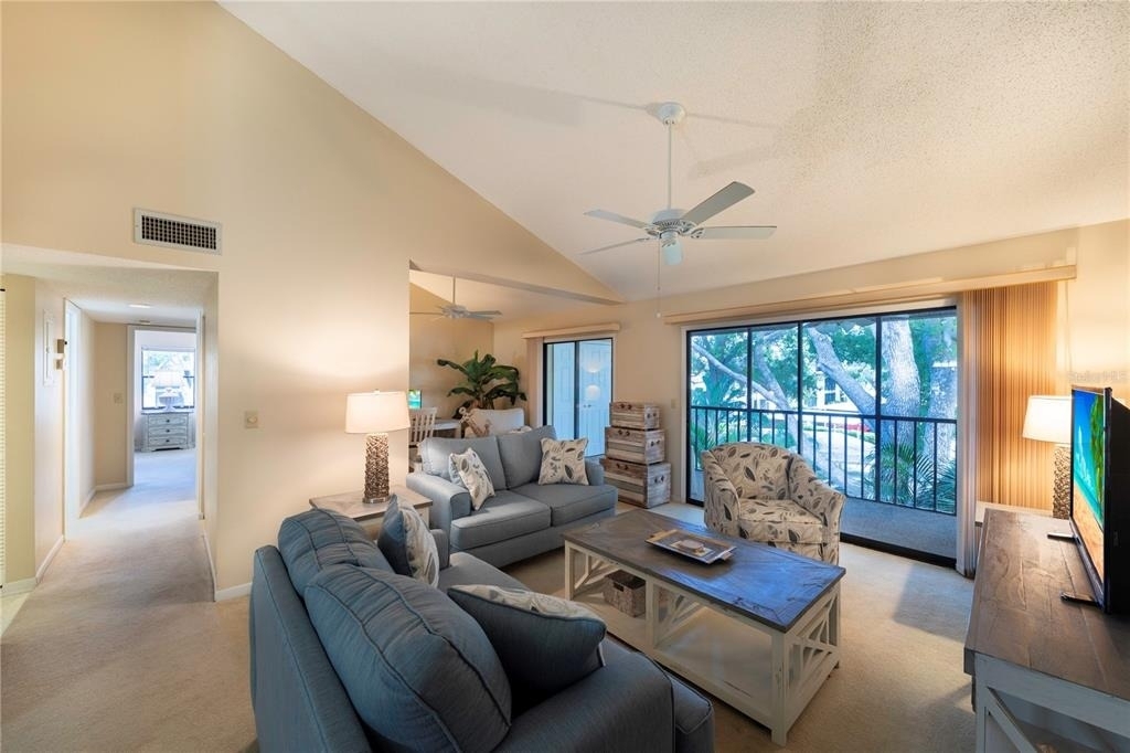 646 Bird Bay Drive E - Photo 4
